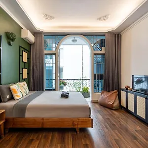 Holo Le Thanh Ton Saigon Serviced Homestay *