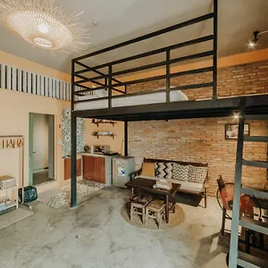 Stay&chill - S.2: Cozy Studio 3 Minute Walk To Bui Vien * Ho Chi Minh City