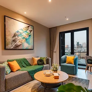 Apartment Luxury 2 Or 3br In Dist 1 N Pool, Gym, Airport Pickup