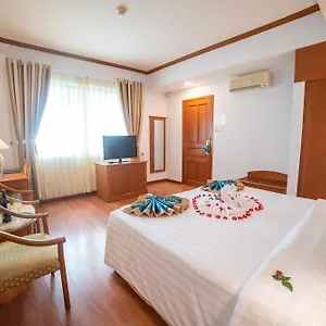 Hotel Oscar Saigon 4*