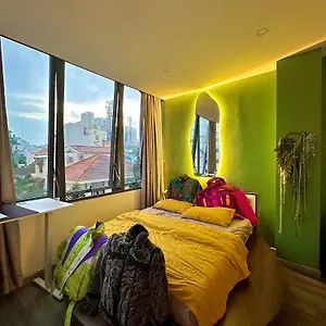 Designer House D3 - Central, Sunlit, Spacious, Stylish