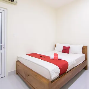 Hotel Reddoorz @ Le Sy Street Ho Chi Minh City