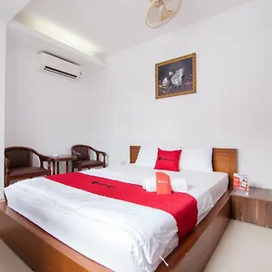 Reddoorz Near Thao Dien Hotel