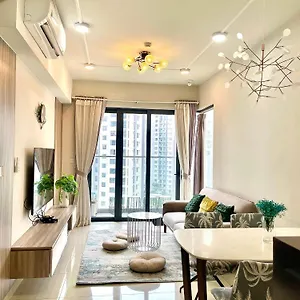 Nha Cua Truc - Celadon Canh Aeon Tan Phu *
