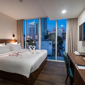 Hotel Hato Saigon Boutique & Rooftop 4*