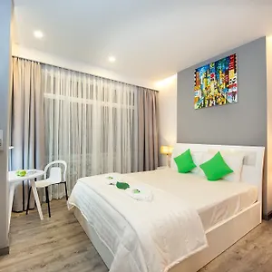 Seasons Hotel
