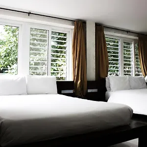 Laguna Hotel 2*