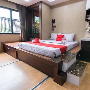 Reddoorz @ Nguyen Trai Street Ho Chi Minh City