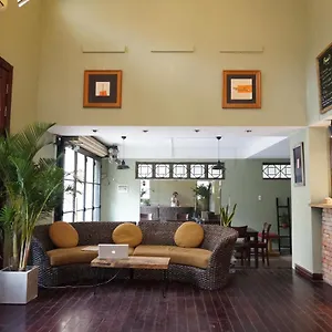 Quiet Saigon Hostel *