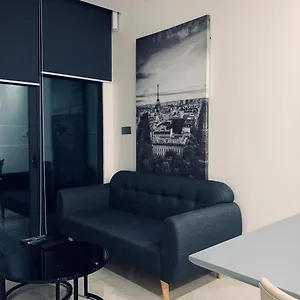 Apartment Luxury Apartmentel - Vinhomes Golden River Ho Chi Minh City