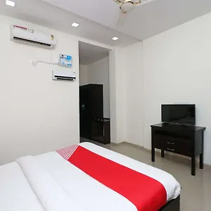 Hotel Oyo 131 Nhu Phuc