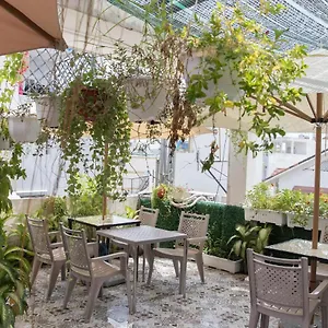 Hotel Lotus Laverne 3*