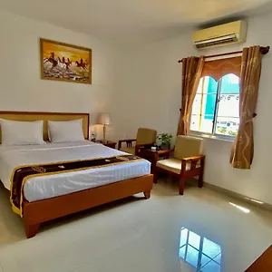 Reddoorz Ruby Star Truong Dinh Hotel
