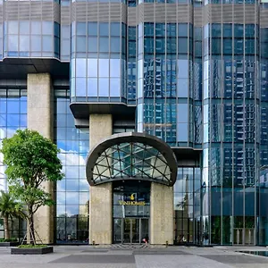 Celavie Serviced - The Landmark 81 *