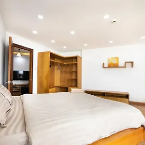 Spacious 2 Bedroom At Center/1st District Apartment *
