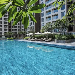Emerald Millennium Free Pool