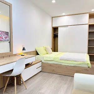 Riverside House Near Airport. Co Phong Khach Rieng * Ho Chi Minh City