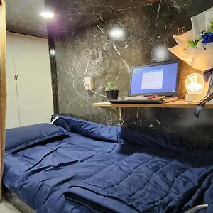 D-dorm Capsule hotel *