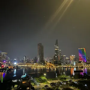 Panoramic River View, Saltwater Pool In Saigon Cbd Apartment