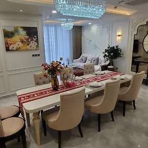 Alahome Two Bedroom Midtown Apartment *