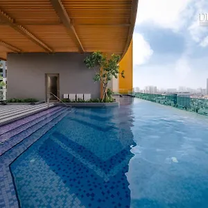 Luxury Delasol Studio- Free Infinity Pool- Near District 1- T-housing Ho Chi Minh City