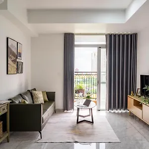 Roomio Paris Hoang Kim-shared Homestay