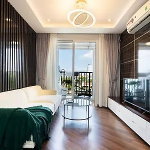The Parkview - Very Close Tsn Airport Apartment