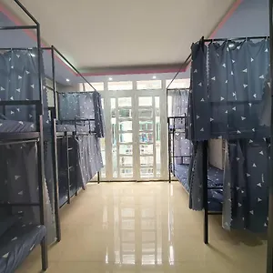 Sen Alley Dormitory & Restaurant Hostel