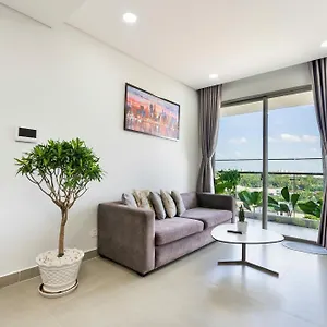 River Panorama 2 Bedroom, 1bathroom District 7 Apartment *