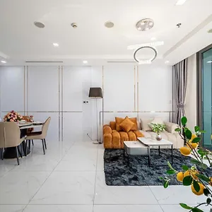 Bedrooms At Landmark - Vinhomes Apartment *