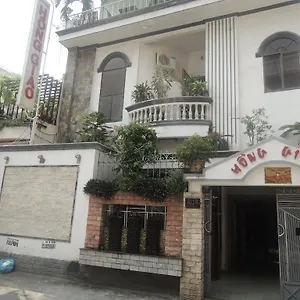 Hong Giao