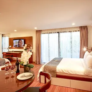 Byla Apartment *