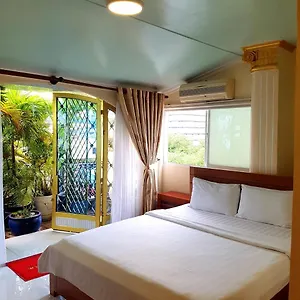 Hotel Nam *