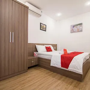 Hotel Reddoorz Near Tan Dinh Market