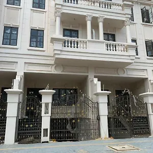 Kdc Cityland Park Hills Hotel *