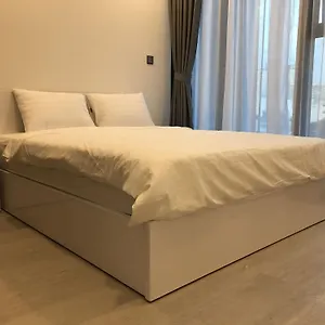 Mins - Vinhome Golden River Apartment