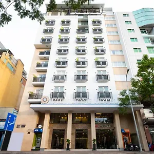 Vien Dong - Near Bui Vien Walking Street Hotel 3*