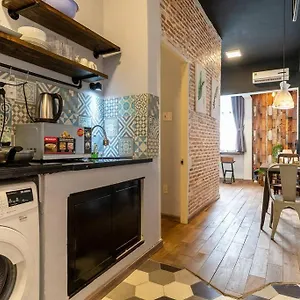 Kitchen Netflix @ben Thanhｓａｉｇｏｎｈｉｄｅｏｕｔ130 Pastuer Apartment