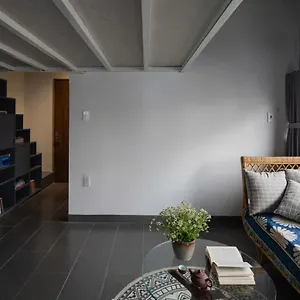 Hoa House *