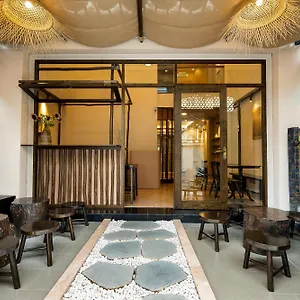 Hotel Hemtouch House *