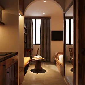Hotel Sapphire Lakeside Luxury Resort