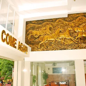 Nam Phuong Hoang Hau